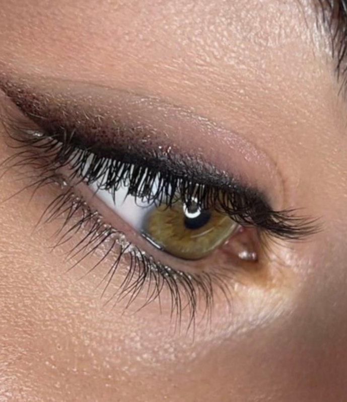 Delineado permanente de ojos