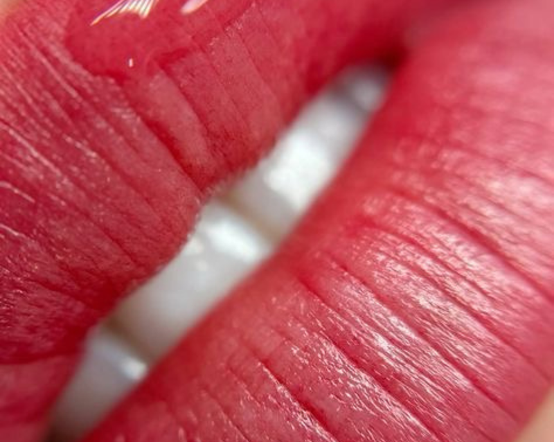 Detalle de labios con micropigmentación Shadow Lady Lips